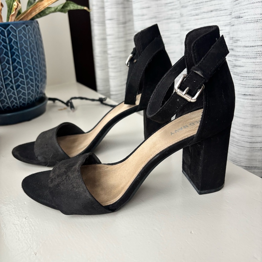 Old Navy Black Faux Suede Block Heels Size 8